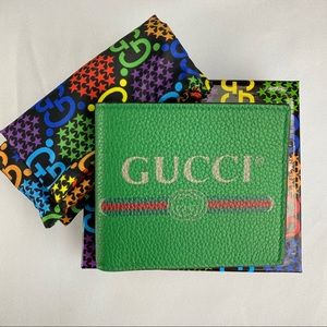 NWT Gucci Calfskin Logo Bi-Fold Green Wallet